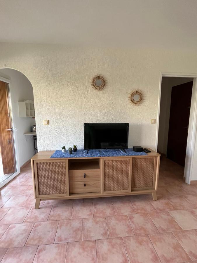 T2 Avec Terrasse & Parking A 5 Min Du Centre, 10 Min Des Plages Hyères Екстериор снимка