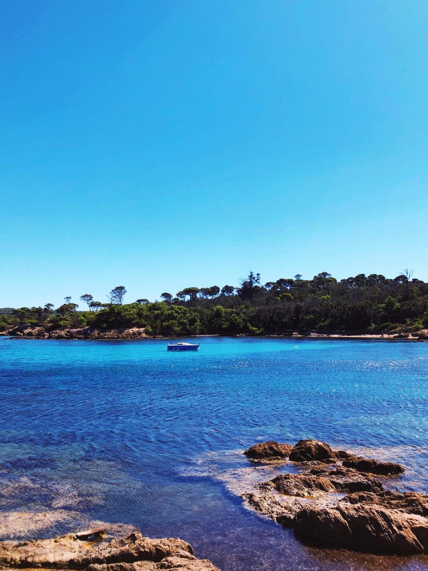 T2 Avec Terrasse & Parking A 5 Min Du Centre, 10 Min Des Plages Hyères Екстериор снимка